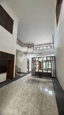 Disewakan Rumah Strategis LT 1m2 / LB 900m2 di Darmo permai, Surabaya Disewakan Rumah Strategis LT 1m2 / LB 900m2 di Darmo permai, Surabaya