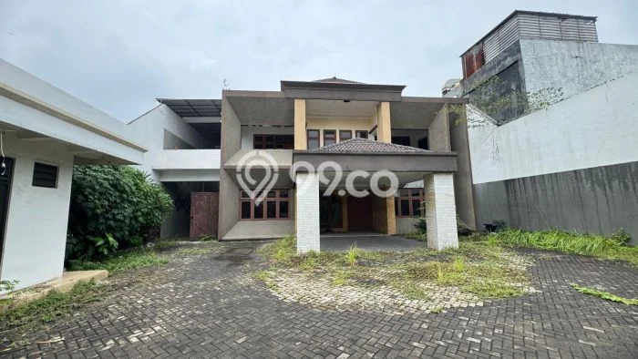 Disewakan Rumah Strategis LT 1m2 / LB 900m2 di Darmo permai, Surabaya Disewakan Rumah Strategis LT 1m2 / LB 900m2 di Darmo permai, Surabaya