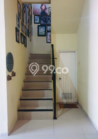 Jual Rumah Strategis Bagus Punya 4 KT di Rungkut Surabaya SHM Jual Rumah Strategis Bagus Punya 4 KT di Rungkut Surabaya SHM