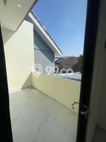 Rumah Modern 3 Kamar LT 117m2 di Pondok Bambu Rumah Modern 3 Kamar LT 117m2 di Pondok Bambu