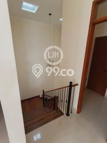 Rumah sewa siap huni 4 KT di Buah Batu, Bandung Rumah sewa siap huni 4 KT di Buah Batu, Bandung