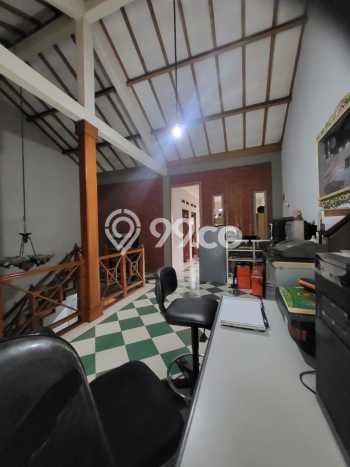 HARGA TERBAIK! Rumah di Antapani, 2 KM, Lingkungan Asri, LT 120m2m² Bangunan 198m2m² HARGA TERBAIK! Rumah di Antapani, 2 KM, Lingkungan Asri, LT 120m2m² Bangunan 198m2m²
