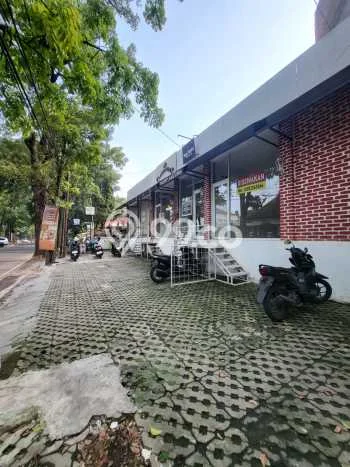 Unit Komersial Disewakan di Riau di Area Ramai & Strategis Unit Komersial Disewakan di Riau di Area Ramai & Strategis