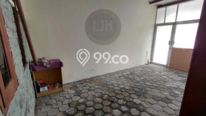 Lokasi strategis! Rumah siap pakai disewakan di Antapani LB 140m2 Lokasi strategis! Rumah siap pakai disewakan di Antapani LB 140m2