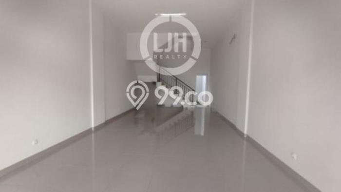 Ruko Kawasan Bisnis Kawasan Gede Bage, Luas 207m2m², Jalan Utama Ruko Kawasan Bisnis Kawasan Gede Bage, Luas 207m2m², Jalan Utama
