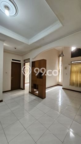 Jual Rumah Bagus Siap Huni LB 155m2 di Arcamanik, Bandung Jual Rumah Bagus Siap Huni LB 155m2 di Arcamanik, Bandung