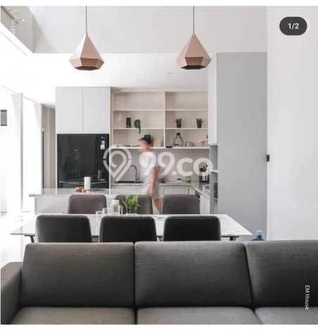 LIMITED OFFER! Rumah Premium area Antapani, Luas 120m2m² Bangunan 198m2m² LIMITED OFFER! Rumah Premium area Antapani, Luas 120m2m² Bangunan 198m2m²