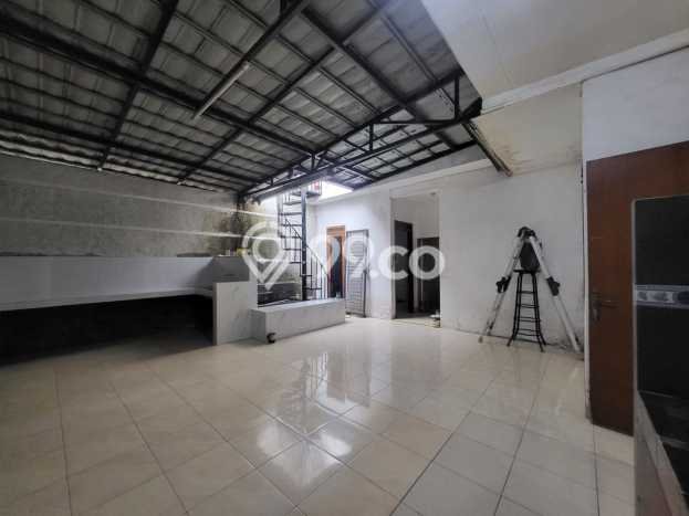 Rumah area Antapani, 3 KT, Dekat Fasilitas Umum, Luas 165m2m² Bangunan 180m2m² Rumah area Antapani, 3 KT, Dekat Fasilitas Umum, Luas 165m2m² Bangunan 180m2m²