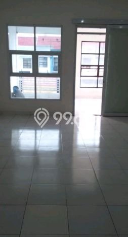 Ruko disewakan lokasi strategis Antapani Bandung 360m2 Ruko disewakan lokasi strategis Antapani Bandung 360m2