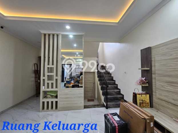 Jual Rumah Mewah Elegan Dengan View Eksklusif di Gading Serpong, Tangerang Jual Rumah Mewah Elegan Dengan View Eksklusif di Gading Serpong, Tangerang