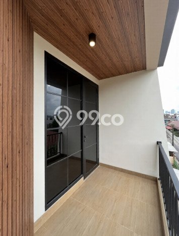 Rumah Mewah LB 270m2 Siap Huni Desain Elegan di Tomang, Jakarta Barat Rumah Mewah LB 270m2 Siap Huni Desain Elegan di Tomang, Jakarta Barat