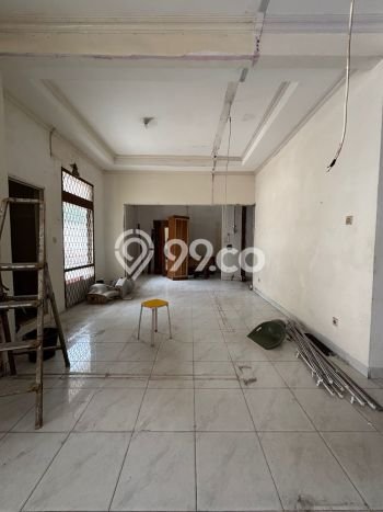 For Sale! Luxury House LT 335m2 Desain Elegan di Senopati For Sale! Luxury House LT 335m2 Desain Elegan di Senopati