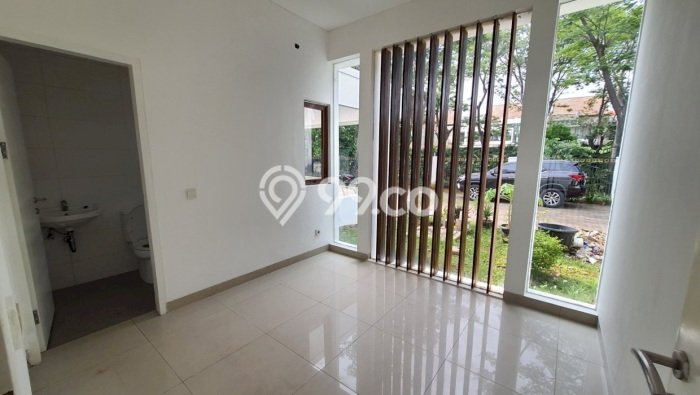 Rumah Mewah LB 208m2 Siap Huni Desain Elegan di Jakarta Garden City, Jakarta Timur Rumah Mewah LB 208m2 Siap Huni Desain Elegan di Jakarta Garden City, Jakarta Timur