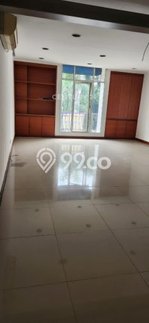 Ruko untuk Disewa di Pusat Jakarta Selatan Luas Bangunan 225m2 Ruko untuk Disewa di Pusat Jakarta Selatan Luas Bangunan 225m2