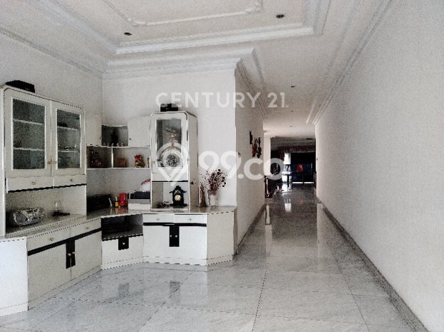 Siap Huni Hunian Elit 5 Kamar di Menteng Dekat ke Mana Saja Siap Huni Hunian Elit 5 Kamar di Menteng Dekat ke Mana Saja