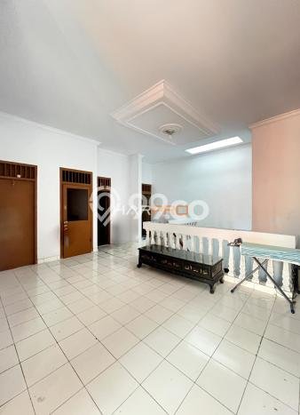 Siap Huni Rumah Mewah 4 Kamar di Tebet Dekat ke Mana Pun Siap Huni Rumah Mewah 4 Kamar di Tebet Dekat ke Mana Pun