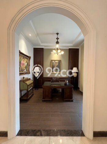 Hunian Elit LB 520m2 Siap Pakai Desain Elegan di Gudang Peluru, Jakarta Selatan Hunian Elit LB 520m2 Siap Pakai Desain Elegan di Gudang Peluru, Jakarta Selatan
