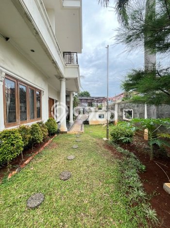 For Sale! Premium House LT 1000m2 Desain Elegan di Gudang Peluru For Sale! Premium House LT 1000m2 Desain Elegan di Gudang Peluru