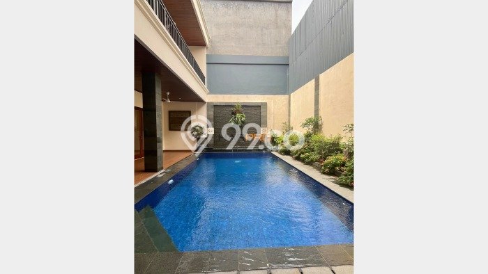 Hot Offer Hunian Mewah Ideal dan Luas di Cilandak, Jakarta Selatan Hot Offer Hunian Mewah Ideal dan Luas di Cilandak, Jakarta Selatan