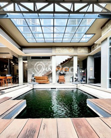 Dijual Rumah Luas Elegan Dengan View Cantik di Cibubur, Bogor Dijual Rumah Luas Elegan Dengan View Cantik di Cibubur, Bogor
