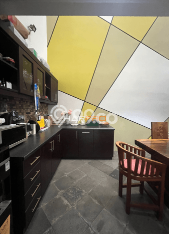 Hunian Mewah LB 160m2 Siap Huni Desain Elegan di Bintaro, Tangerang Selatan Hunian Mewah LB 160m2 Siap Huni Desain Elegan di Bintaro, Tangerang Selatan