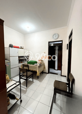 Rumah Strategis Minimalis Lb 100m2 di Tebet, Jakarta Selatan Rumah Strategis Minimalis Lb 100m2 di Tebet, Jakarta Selatan