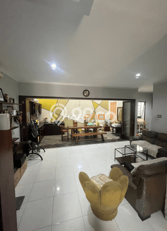 Hunian Mewah LB 160m2 Siap Huni Desain Elegan di Bintaro, Tangerang Selatan Hunian Mewah LB 160m2 Siap Huni Desain Elegan di Bintaro, Tangerang Selatan