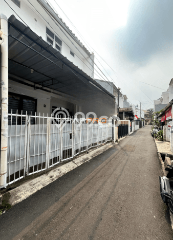 Rumah Strategis Modern Lb 150m2 di Tebet, Jakarta Selatan Rumah Strategis Modern Lb 150m2 di Tebet, Jakarta Selatan
