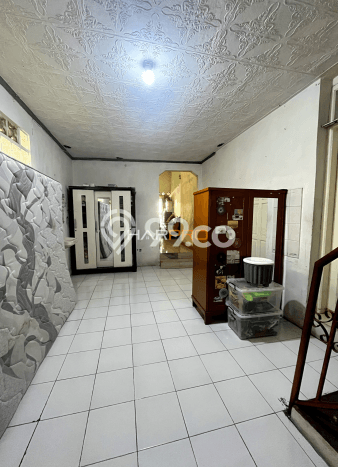 Rumah Elit Modern Tanpa Renovasi di Pejaten Jakarta Selatan Rumah Elit Modern Tanpa Renovasi di Pejaten Jakarta Selatan