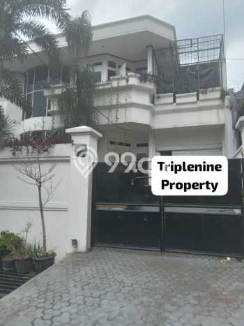 Rumah Elit Modern Tanpa Renovasi di Pondok Indah Jakarta Selatan Rumah Elit Modern Tanpa Renovasi di Pondok Indah Jakarta Selatan