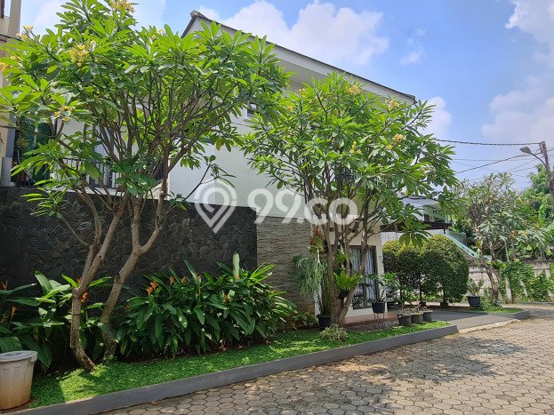 Best Deal Hunian Mewah Ideal dan Luas di Ciracas, Jakarta Timur Best Deal Hunian Mewah Ideal dan Luas di Ciracas, Jakarta Timur