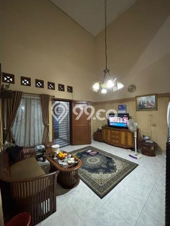 Rumah Mewah Dijual LT 193m2 di Ciracas, Jakarta Timur Rumah Mewah Dijual LT 193m2 di Ciracas, Jakarta Timur