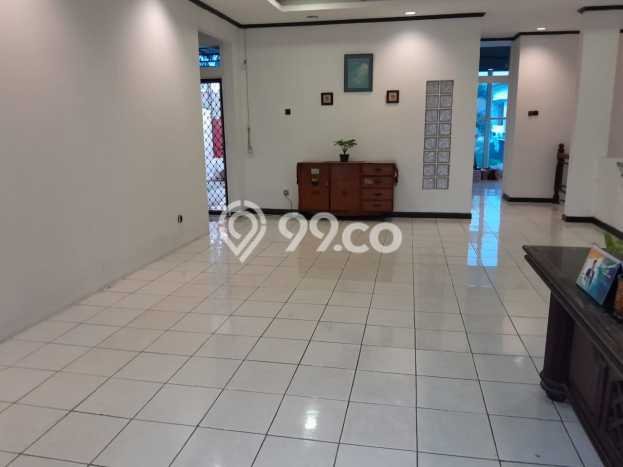 Rumah Elit Modern Tanpa Renovasi di Pondok Indah Jakarta Selatan Rumah Elit Modern Tanpa Renovasi di Pondok Indah Jakarta Selatan