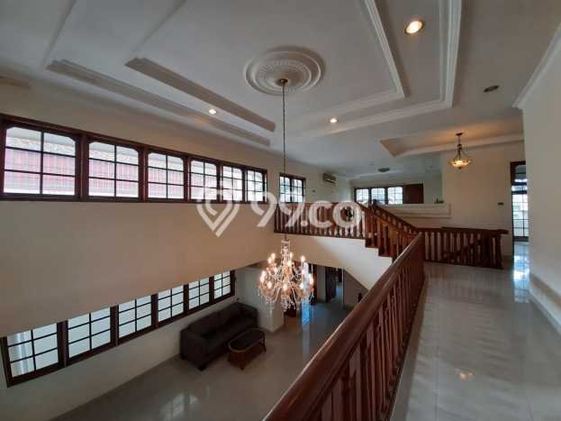 Hunian Elit LB 400m2 Siap Huni Desain Elegan di Pondok Indah, Jakarta Selatan Hunian Elit LB 400m2 Siap Huni Desain Elegan di Pondok Indah, Jakarta Selatan