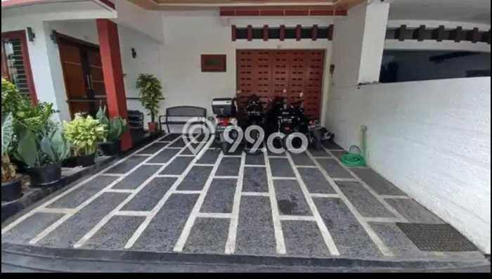 Siap Huni Rumah Mewah 5 Kamar di Mampang Prapatan Dekat ke Mana Saja Siap Huni Rumah Mewah 5 Kamar di Mampang Prapatan Dekat ke Mana Saja