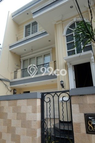 Rumah Mewah LB 274m2 Siap Huni Desain Elegan di Setiabudi, Jakarta Selatan Rumah Mewah LB 274m2 Siap Huni Desain Elegan di Setiabudi, Jakarta Selatan