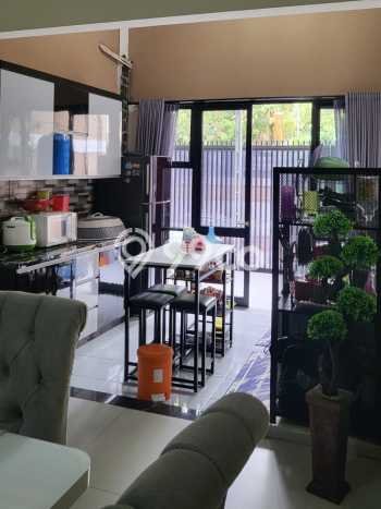 Dijual Rumah Premium dengan Fasilitas Sekitar Lengkap di Cimanggis, Depok Dijual Rumah Premium dengan Fasilitas Sekitar Lengkap di Cimanggis, Depok