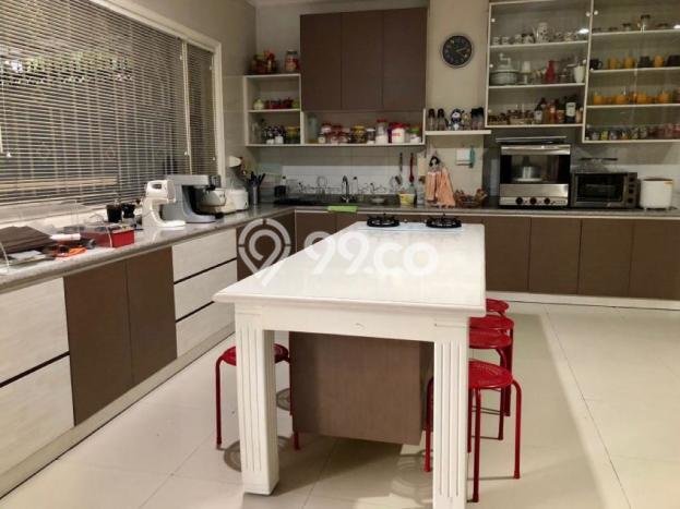 Dijual Rumah Luas Elegan Dengan View Cantik di Graha, Surabaya Dijual Rumah Luas Elegan Dengan View Cantik di Graha, Surabaya