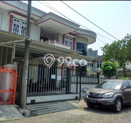 Dijual Rumah Premium dengan Fasilitas Sekitar Lengkap di Wonocolo, Surabaya Dijual Rumah Premium dengan Fasilitas Sekitar Lengkap di Wonocolo, Surabaya