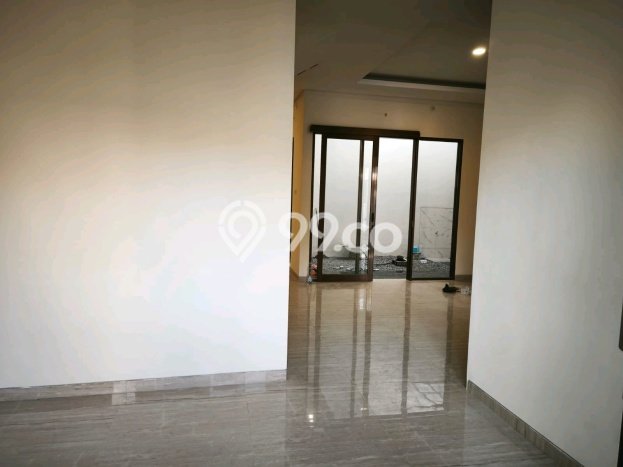 Hunian Mewah LB 230m2 Siap Pakai Desain Elegan di Citraland, Surabaya Hunian Mewah LB 230m2 Siap Pakai Desain Elegan di Citraland, Surabaya