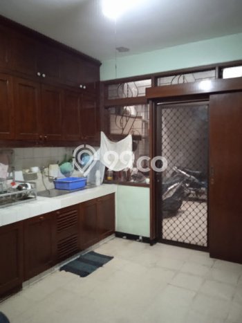 For Sale! Luxury House LT 375m2 Desain Modern di Manyar For Sale! Luxury House LT 375m2 Desain Modern di Manyar
