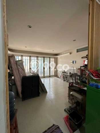 Siap Huni Rumah Mewah 5 Kamar di Wiyung Dekat ke Mana Saja Siap Huni Rumah Mewah 5 Kamar di Wiyung Dekat ke Mana Saja