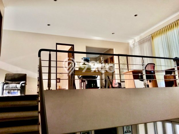 Jual Rumah Mewah Megah Dengan View Cantik di Pakuwon Indah, Surabaya Jual Rumah Mewah Megah Dengan View Cantik di Pakuwon Indah, Surabaya