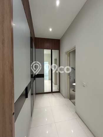 Rumah Luxury Modern Tanpa Renovasi di Citraland Surabaya Rumah Luxury Modern Tanpa Renovasi di Citraland Surabaya