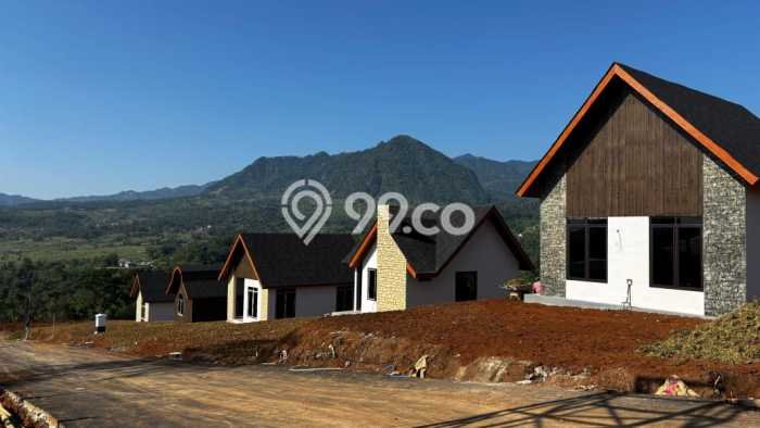 Lahan Kosong Dijual di Jakarta Selatan dengan Area 1000m2 Lahan Kosong Dijual di Jakarta Selatan dengan Area 1000m2