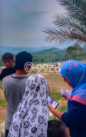 Lahan Strategis di Cibinong Dijual dengan Luas 300m2 Lahan Strategis di Cibinong Dijual dengan Luas 300m2