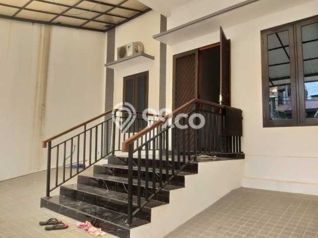 Hunian Elit LB 180m2 Siap Huni Desain Elegan di Pulomas, Jakarta Timur Hunian Elit LB 180m2 Siap Huni Desain Elegan di Pulomas, Jakarta Timur