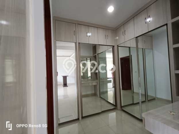 Rumah Elit Modern Tanpa Renovasi di Ancol Jakarta Utara Rumah Elit Modern Tanpa Renovasi di Ancol Jakarta Utara