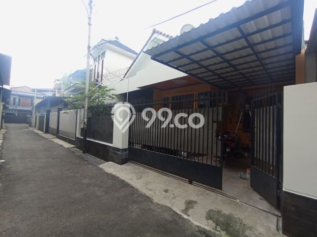 Siap Huni Rumah Mewah 4 Kamar di Tebet Dekat ke Mana Saja Siap Huni Rumah Mewah 4 Kamar di Tebet Dekat ke Mana Saja