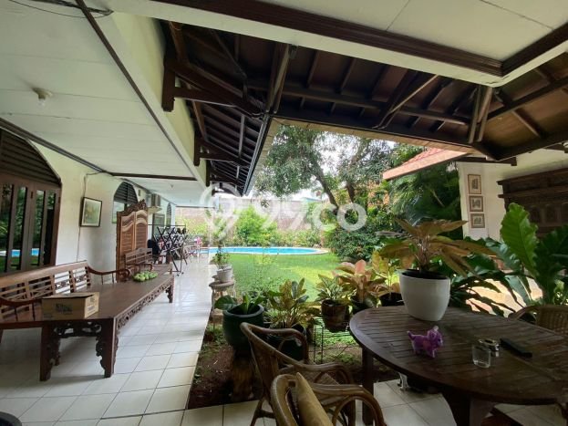 Rumah Mewah Dijual LT 1015m2 di Kebon Jeruk, Jakarta Barat Rumah Mewah Dijual LT 1015m2 di Kebon Jeruk, Jakarta Barat
